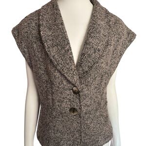 Sleeveless Tweed Vest with Lapel Collar, Button Front - Versatile Layering Piece